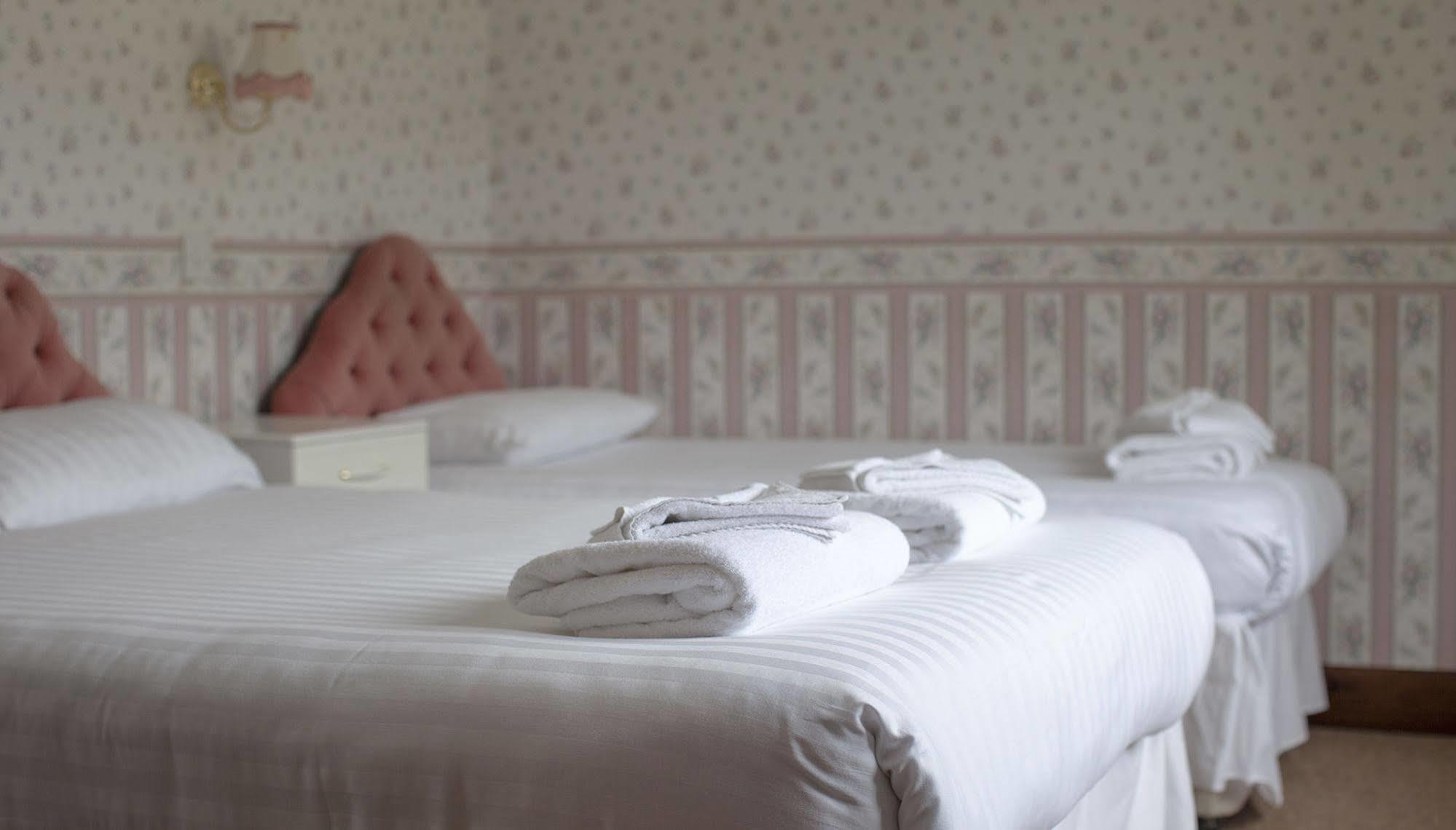 The Wight Bay Hotel - Isle Of Wight Сэнддаун Экстерьер фото