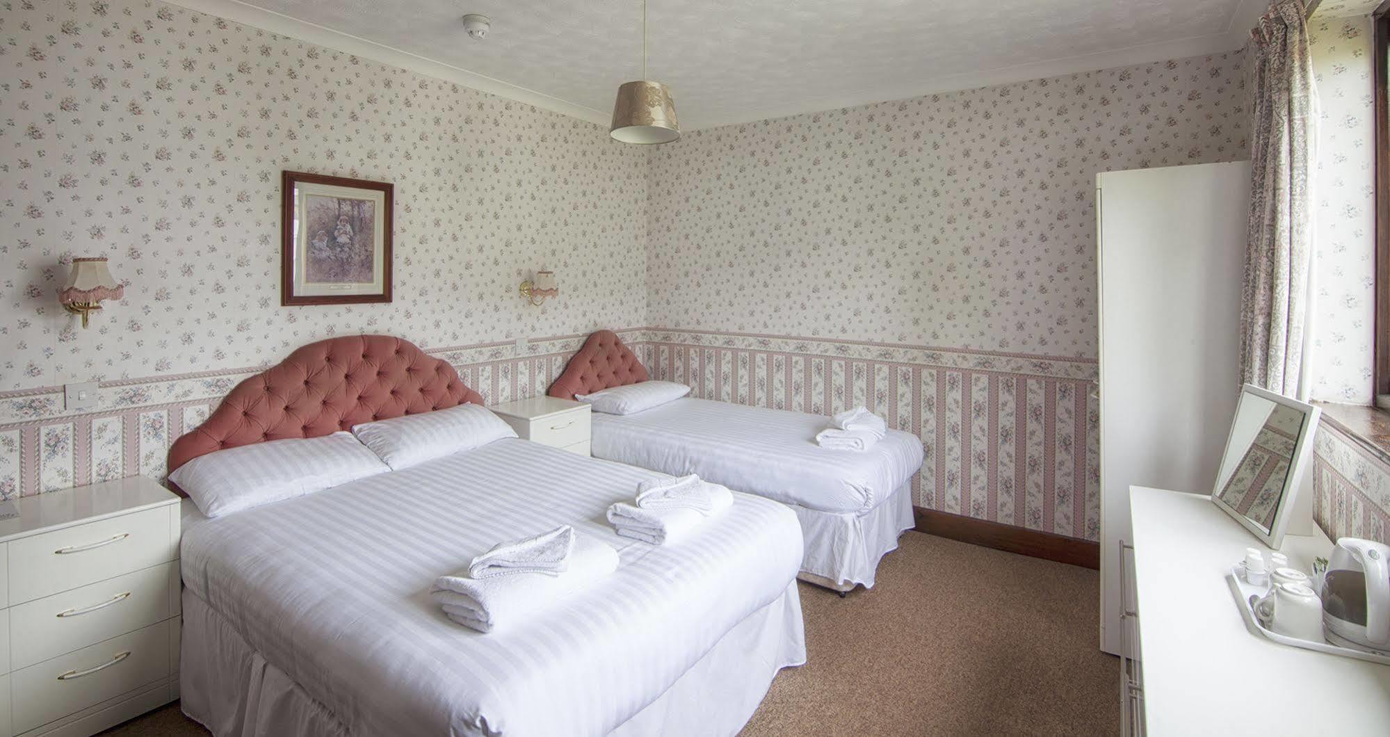 The Wight Bay Hotel - Isle Of Wight Сэнддаун Экстерьер фото